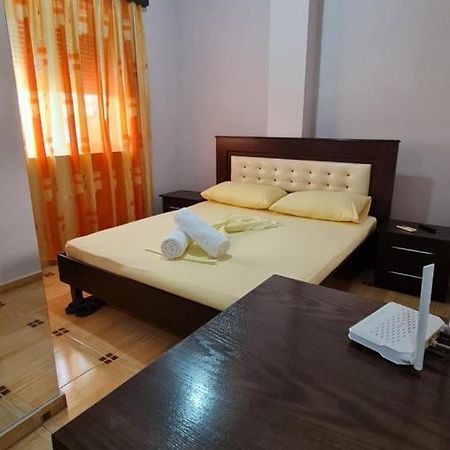 Hotel Brace Gjirokastra Kültér fotó